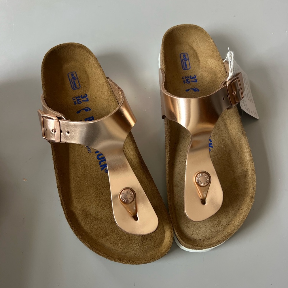 Rose gold metallic birks